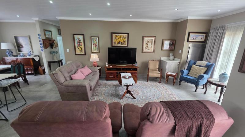 2 Bedroom Property for Sale in Dana Bay Western Cape